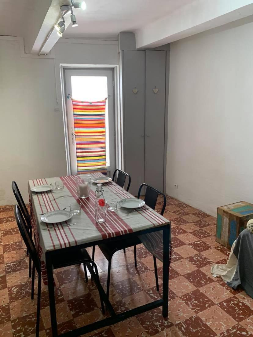 5Rbut1 - Maison Familiale Sur Deux Niveaux En Plein Coeur Du Centre Ville 科利尤尔 外观 照片